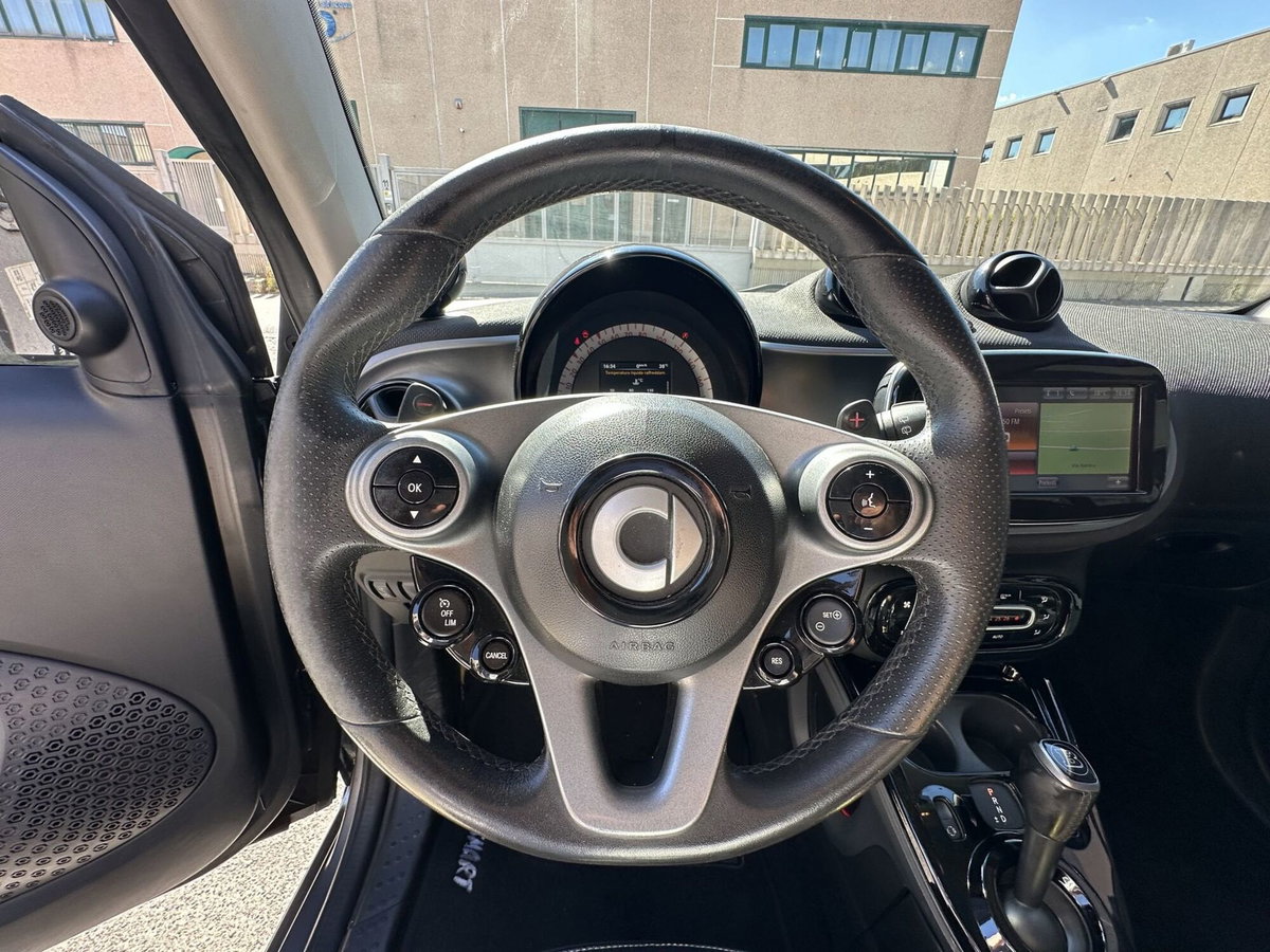 smart Fortwo 90 0.9 Turbo twinamic BRABUS Style (9)