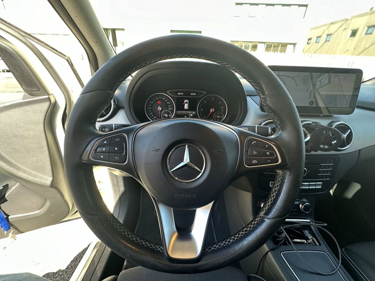 Mercedes-Benz Classe B 200 d Automatic Business (9)