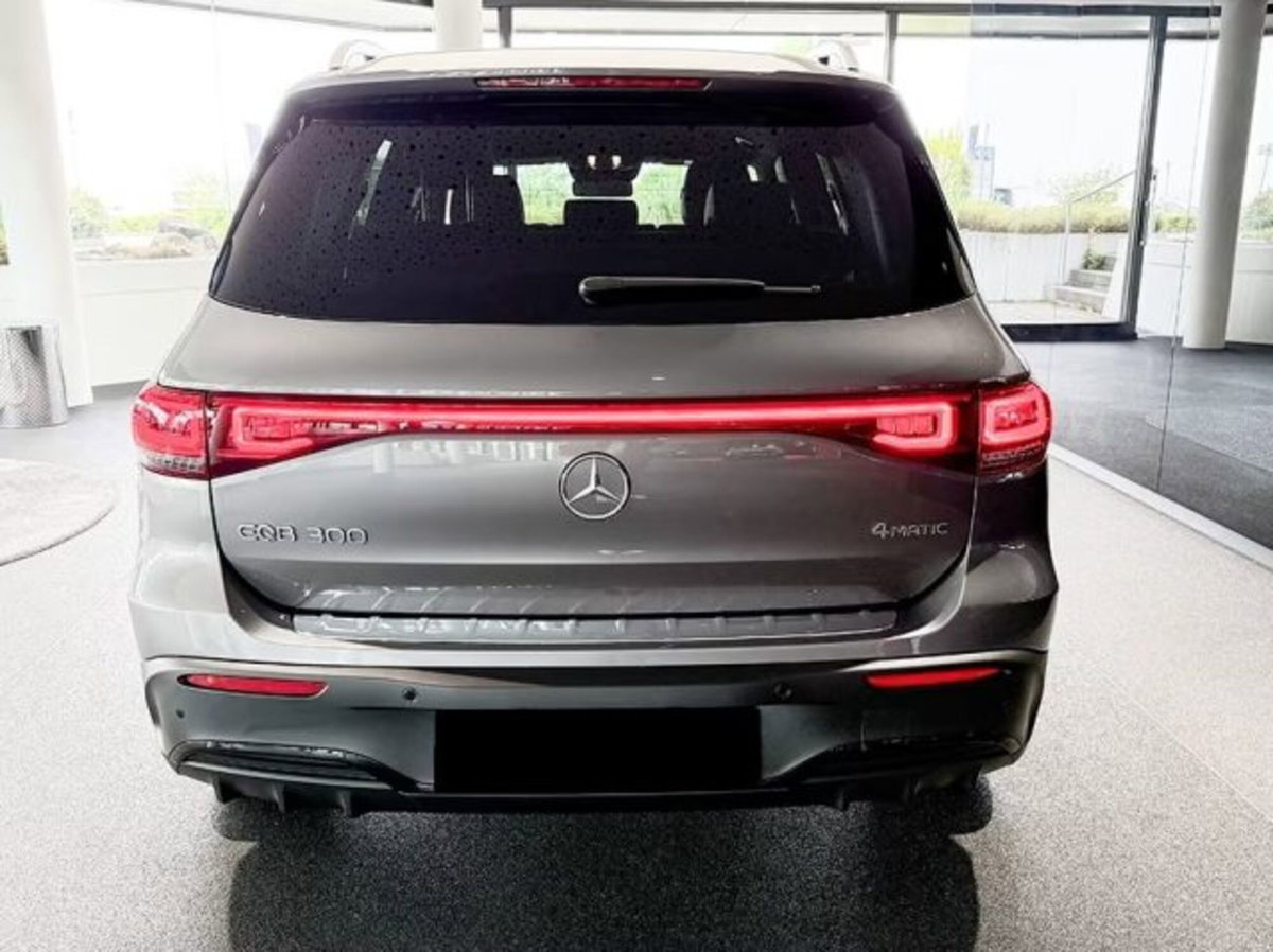 Mercedes-Benz EQB 300 AMG Line Premium 4matic 7p.ti (4)
