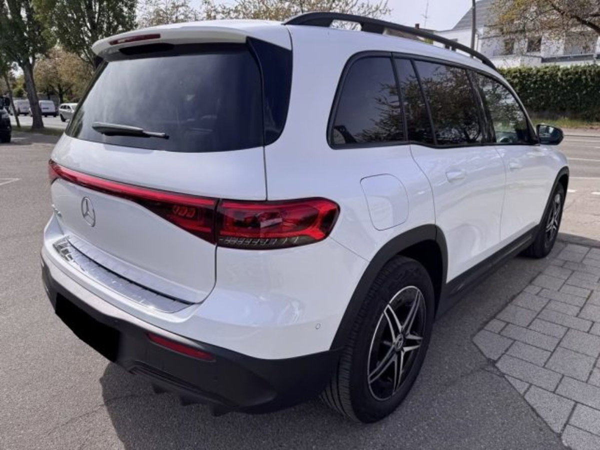 Mercedes-Benz EQB 250 Premium Plus (3)