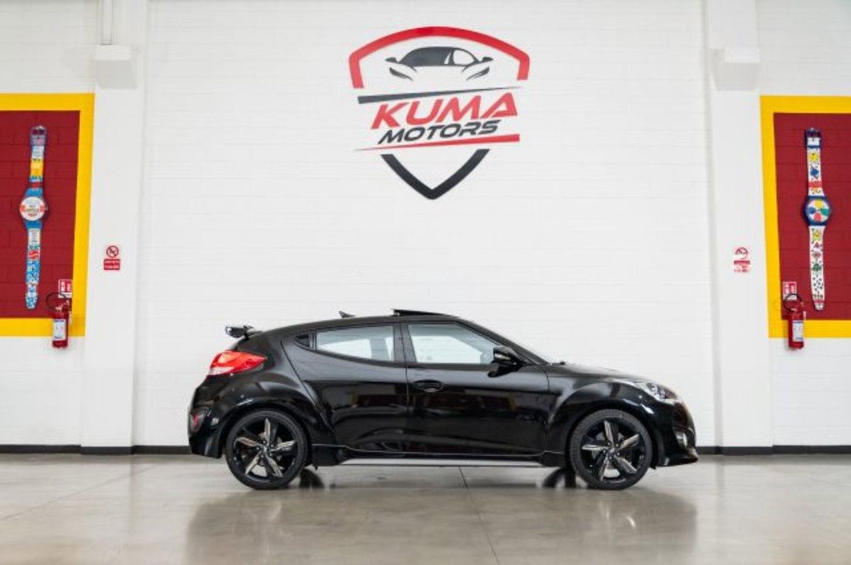 Hyundai Veloster 1.6 T GDI (10)