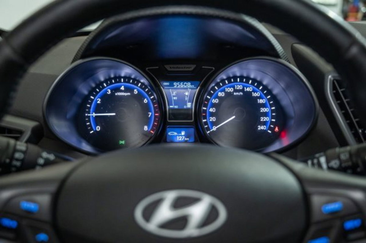 Hyundai Veloster 1.6 T GDI (19)