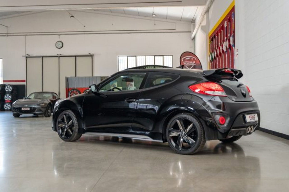 Hyundai Veloster 1.6 T GDI (5)