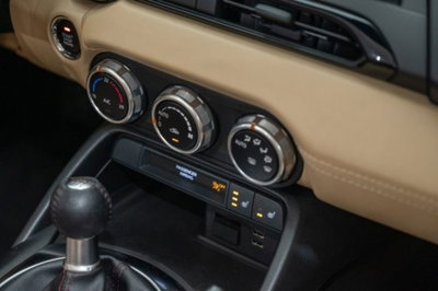 Mazda MX-5 1.5 Kazari (19)