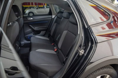 Volkswagen Taigo 1.0 TSI 110 CV DSG R-Line (20)