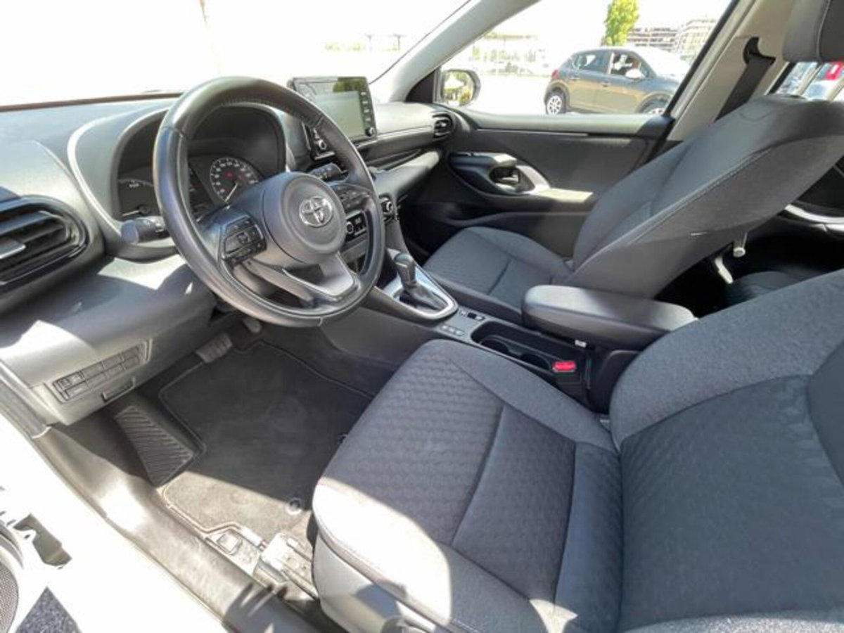 Toyota Yaris 1.5 Hybrid 5 porte Energy (11)