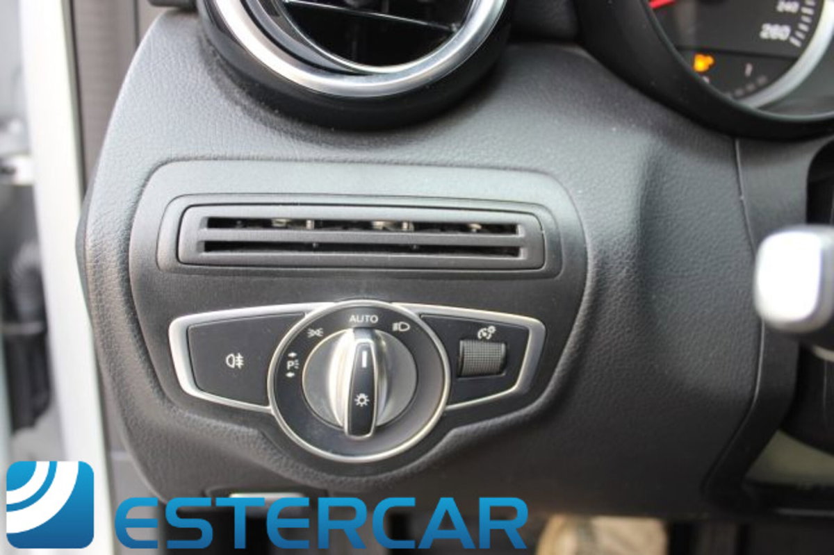 Mercedes-Benz Classe C Station Wagon 220 CDI Avantgarde (16)