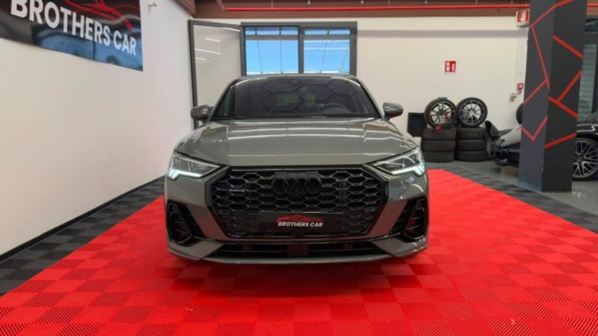 Audi Q3 Sportback 40 TDI quattro S tronic S line edition (2)