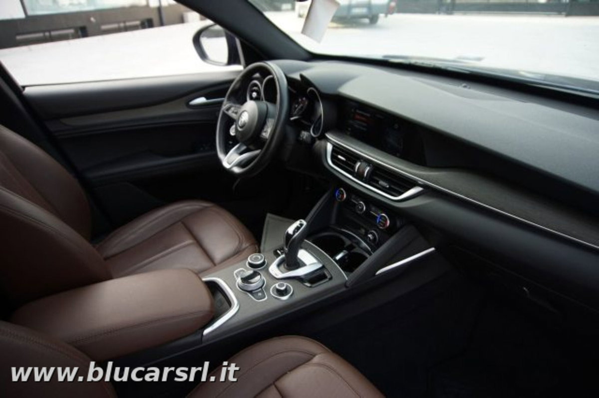 Alfa Romeo Stelvio Stelvio 2.2 Turbodiesel 210 CV AT8 Q4 Ti (11)