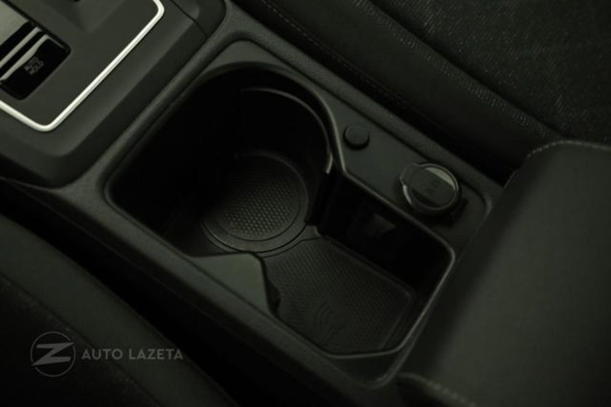 Volkswagen Golf Variant 1.0 eTSI EVO DSG Life (12)