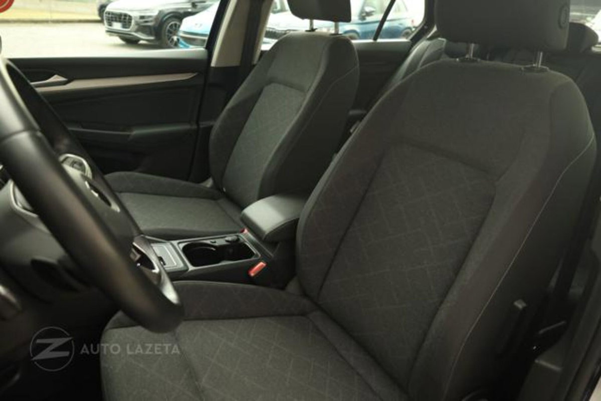 Volkswagen Golf Variant 1.0 eTSI EVO DSG Life (6)