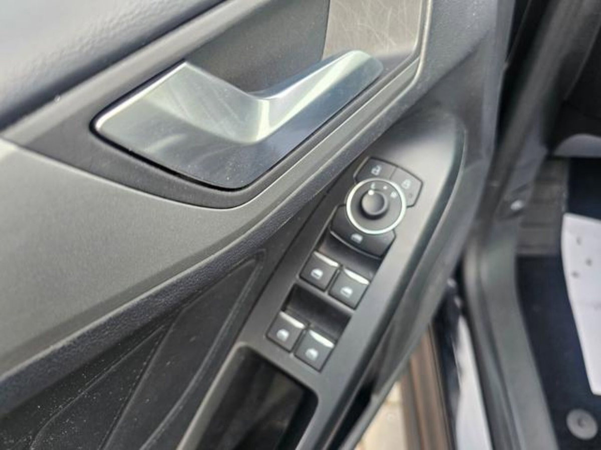 Ford Focus Station Wagon 1.5 EcoBlue 120 CV automatico SW Business (11)