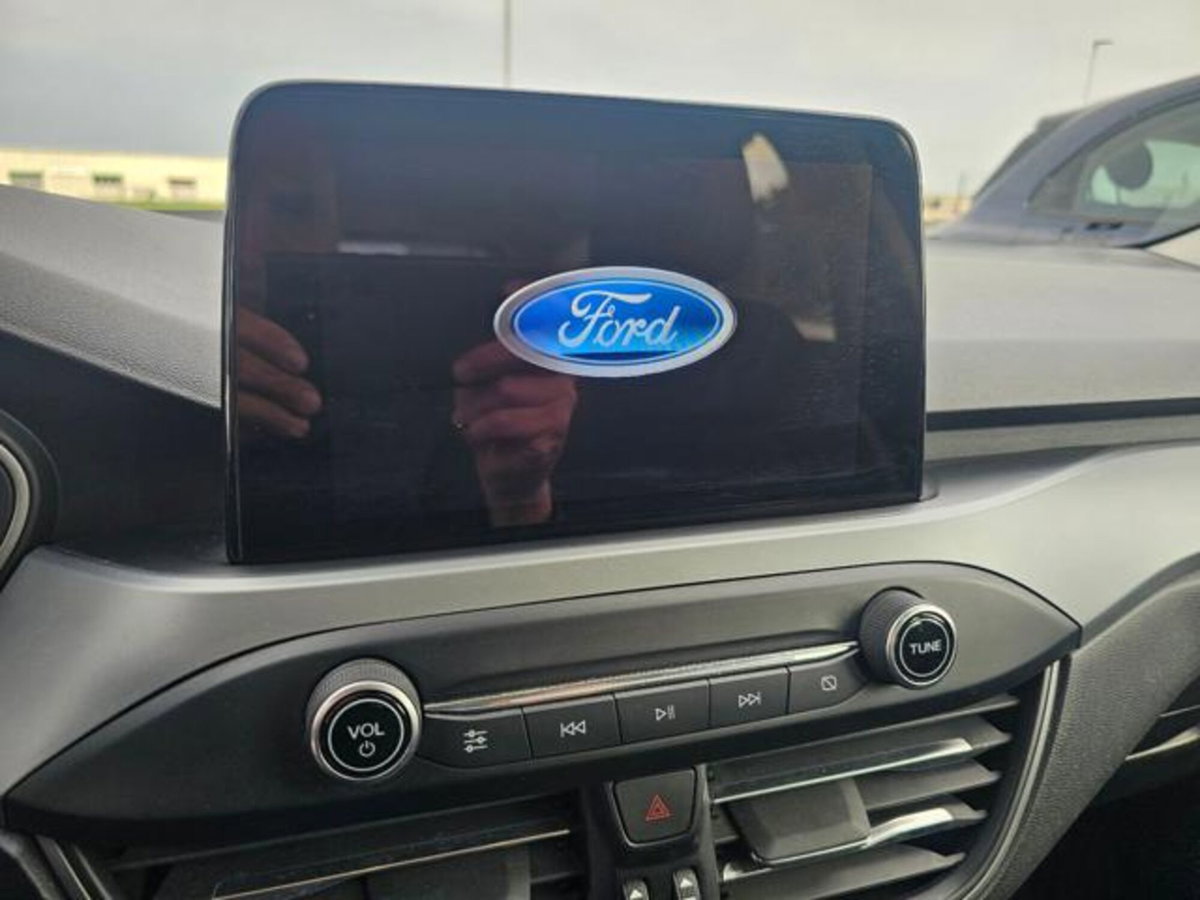 Ford Focus Station Wagon 1.5 EcoBlue 120 CV automatico SW Business (14)