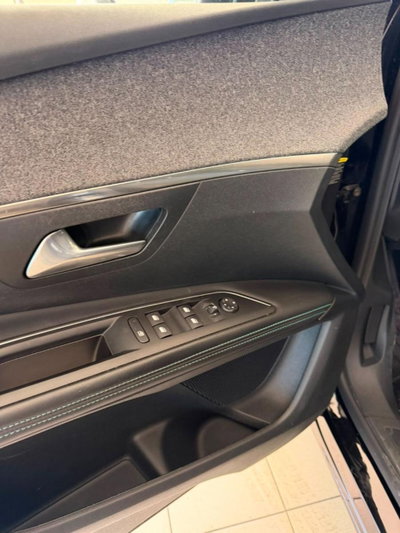 Peugeot 3008 Hybrid 225 e-EAT8 Allure Pack (10)