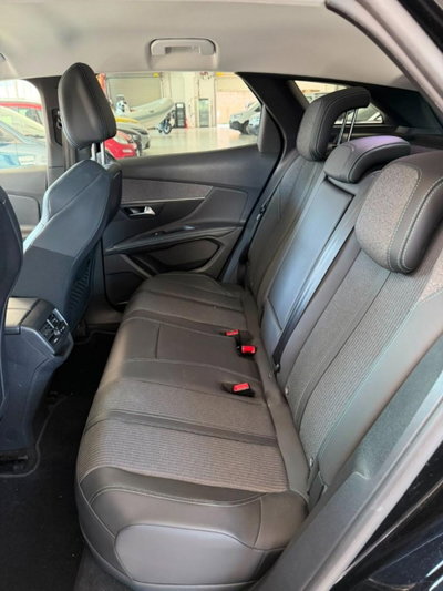 Peugeot 3008 Hybrid 225 e-EAT8 Allure Pack (8)