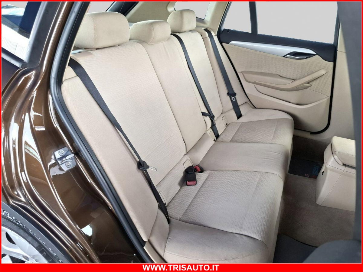 BMW X1 sDrive18d Attiva (10)