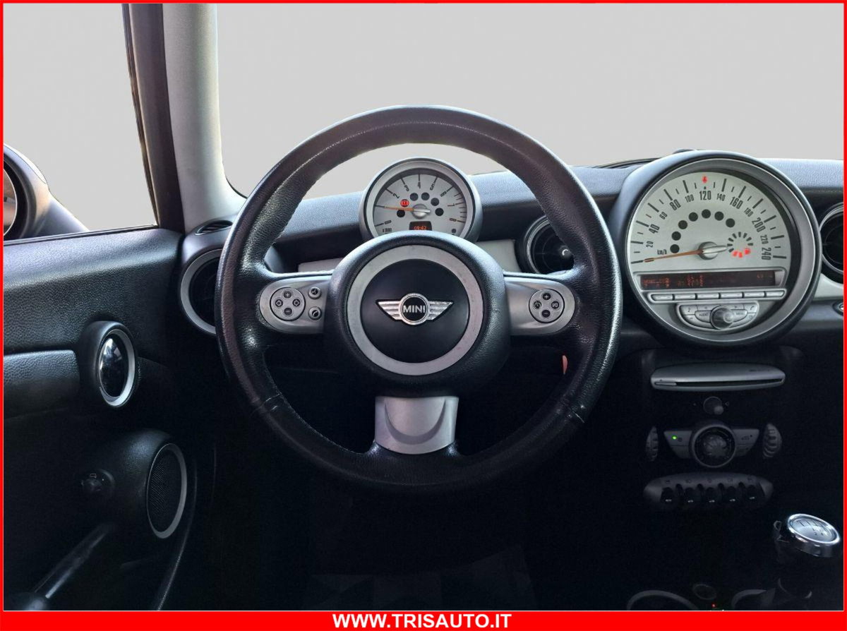 MINI Mini 1.6 16V Cooper (14)