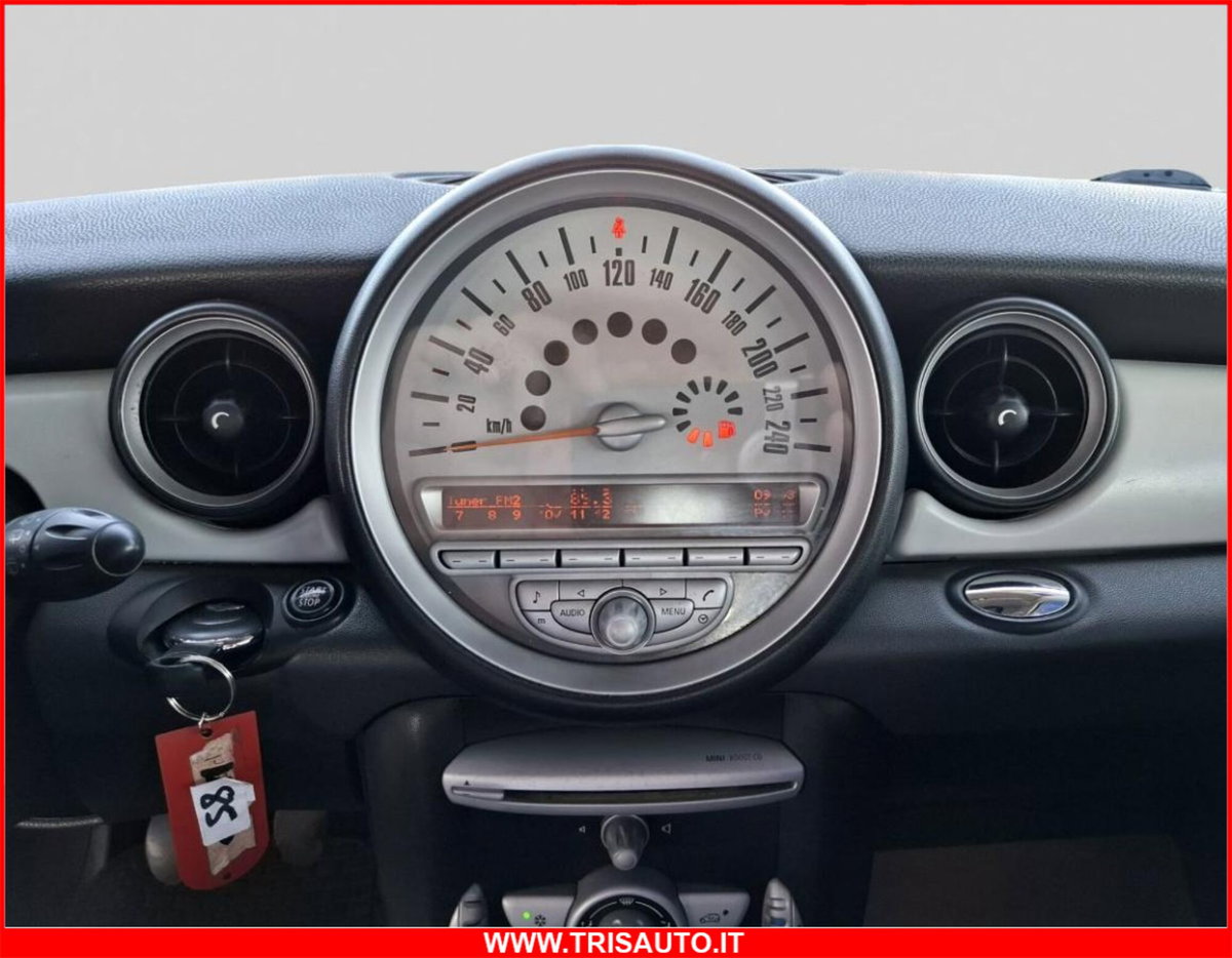 MINI Mini 1.6 16V Cooper (16)