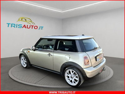 MINI Mini 1.6 16V Cooper (2)