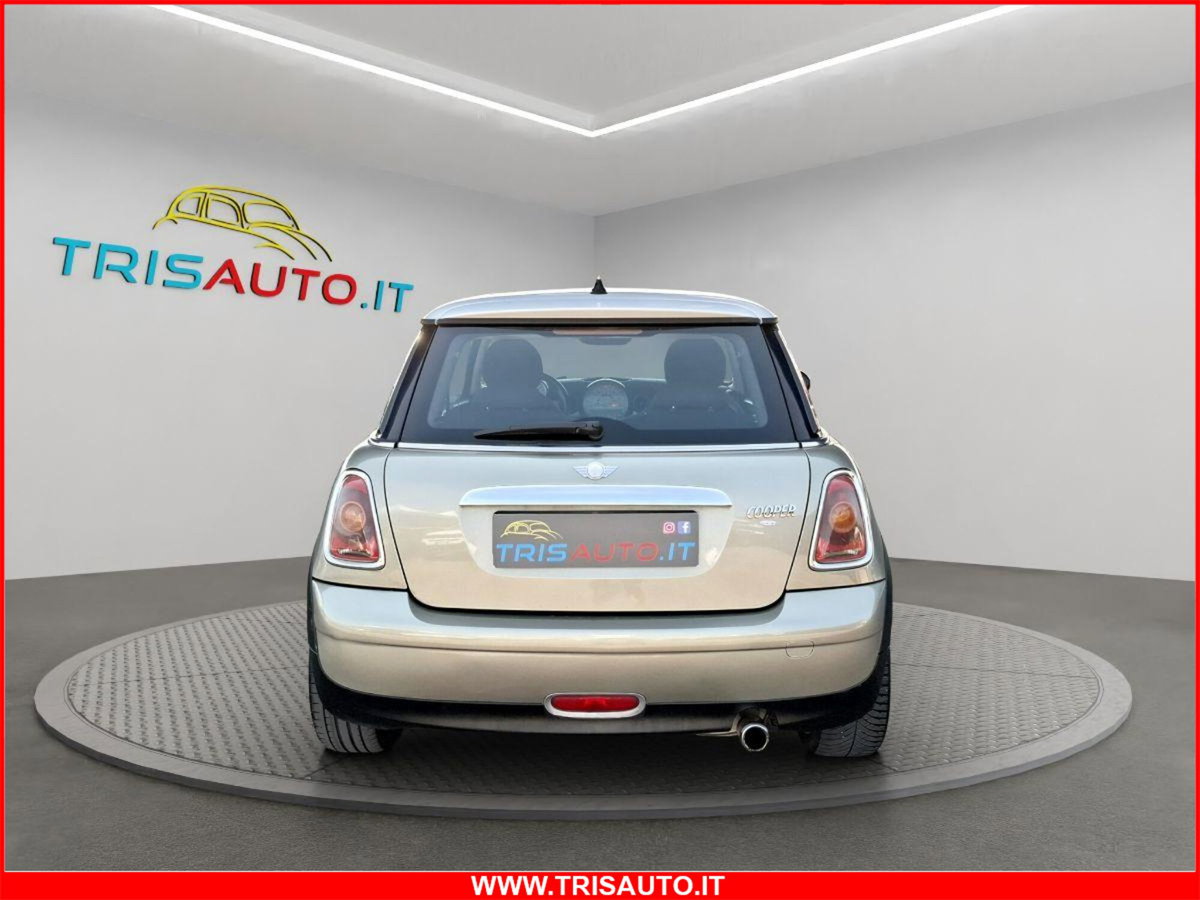 MINI Mini 1.6 16V Cooper (20)