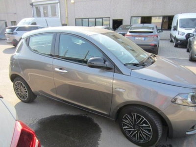 Lancia Ypsilon 1.0 FireFly 5 porte S&S Hybrid Gold Plus usata