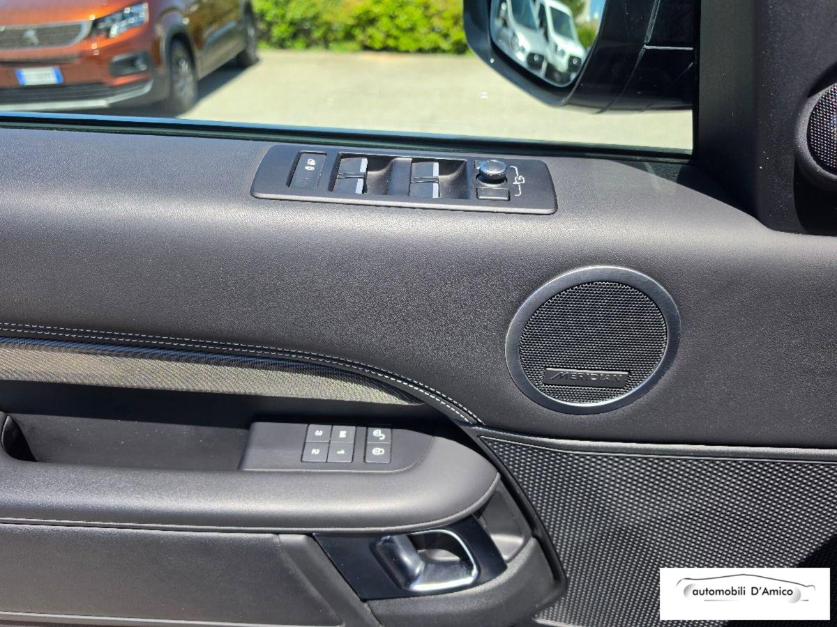 Land Rover Discovery 3.0 SDV6 306 CV HSE Luxury (12)