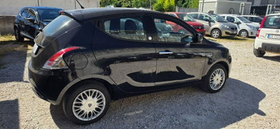 Lancia Ypsilon 1.2 69 CV 5 porte GPL Ecochic Gold (7)