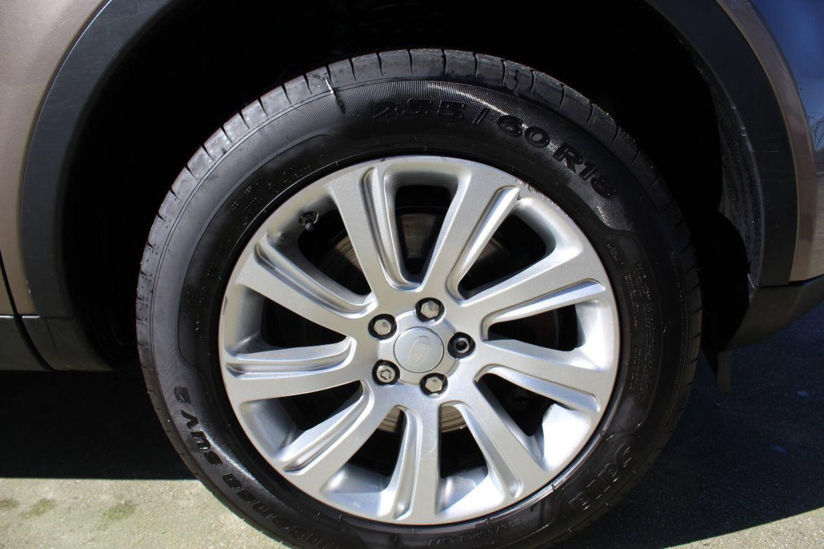 Land Rover Discovery Sport 2.0 TD4 150 CV HSE (4)