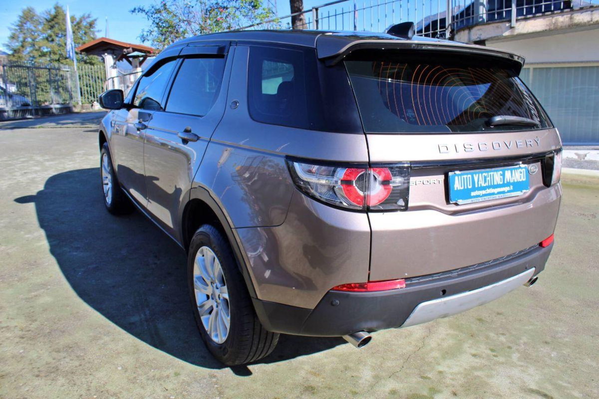 Land Rover Discovery Sport 2.0 TD4 150 CV HSE (7)
