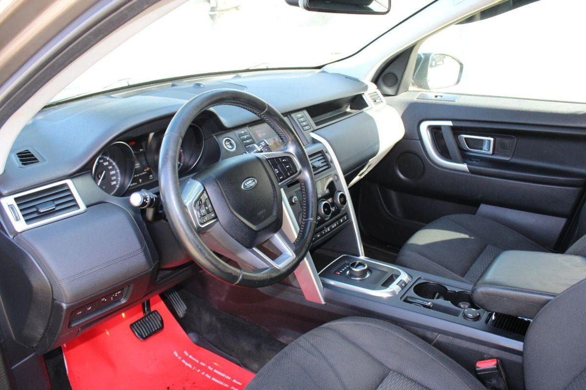 Land Rover Discovery Sport 2.0 TD4 150 CV HSE (9)