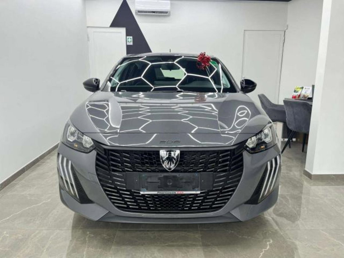Peugeot 208 1.2 turbo Allure 100cv (3)
