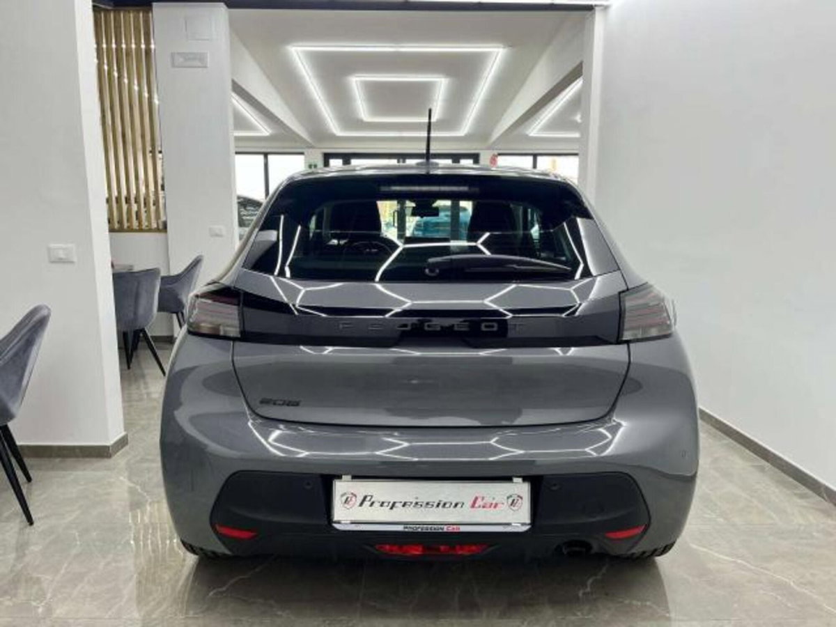 Peugeot 208 1.2 turbo Allure 100cv (8)