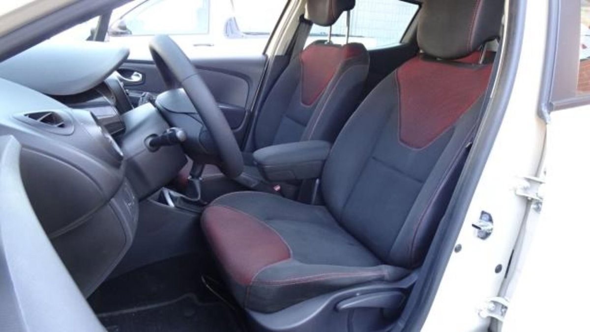 Renault Clio 1.5 dCi 75CV 5 porte Confort (14)