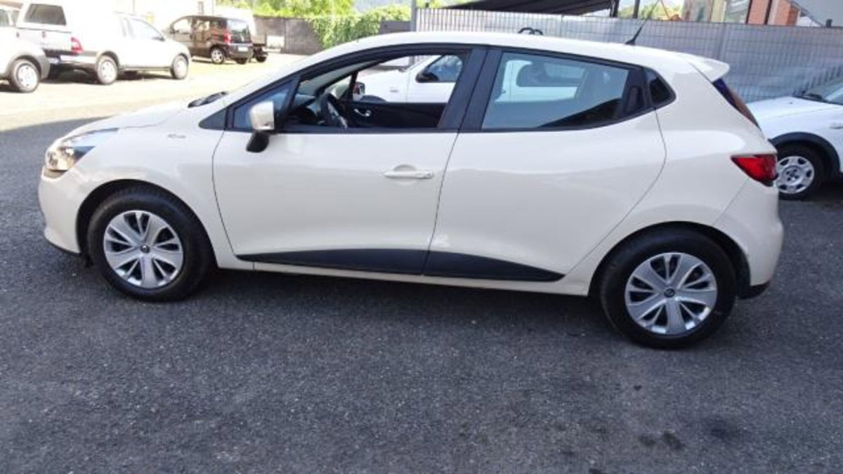 Renault Clio 1.5 dCi 75CV 5 porte Confort (5)