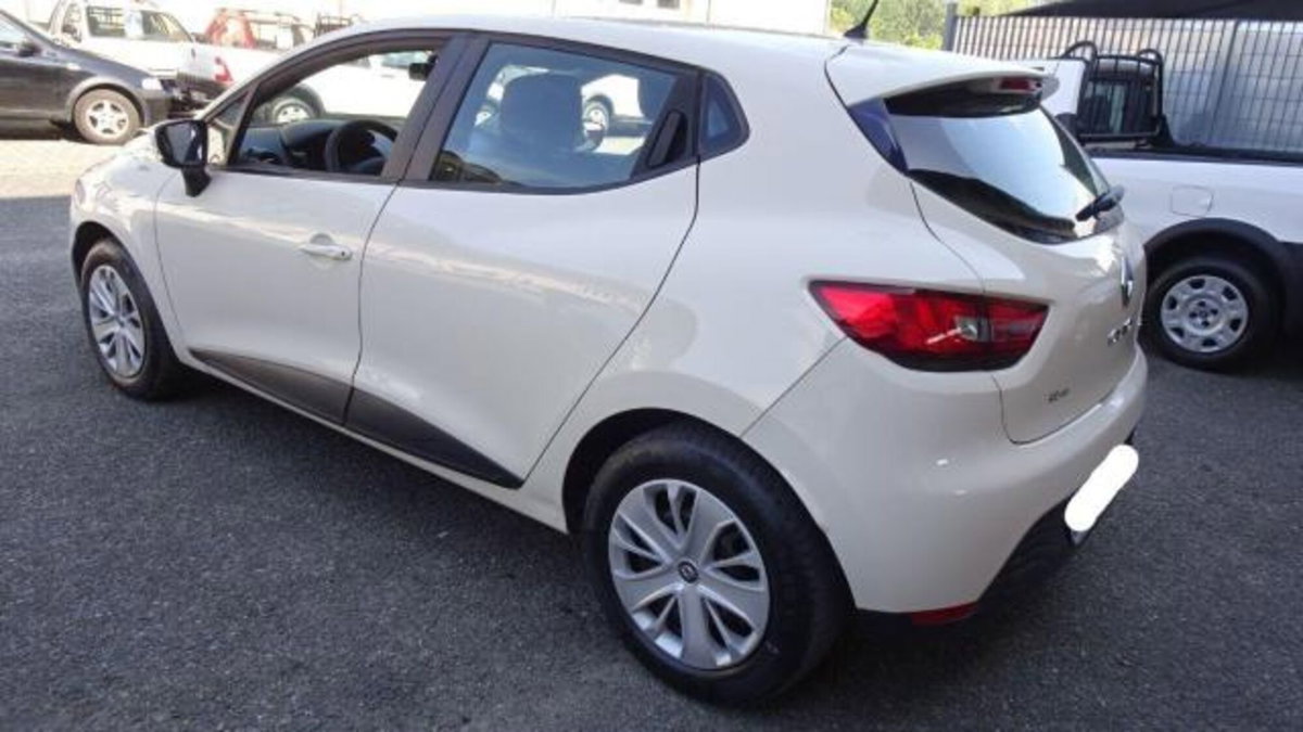 Renault Clio 1.5 dCi 75CV 5 porte Confort (6)