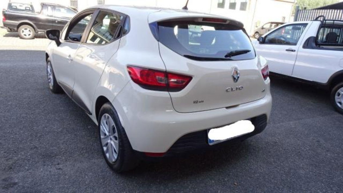 Renault Clio 1.5 dCi 75CV 5 porte Confort (7)