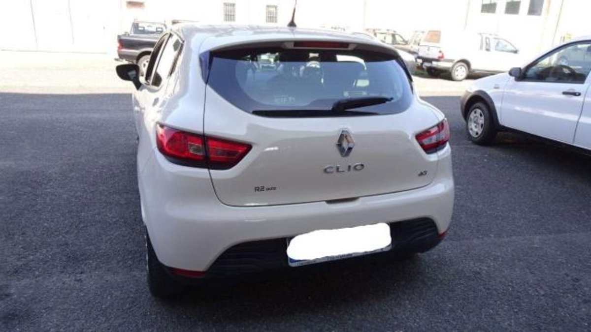 Renault Clio 1.5 dCi 75CV 5 porte Confort (8)