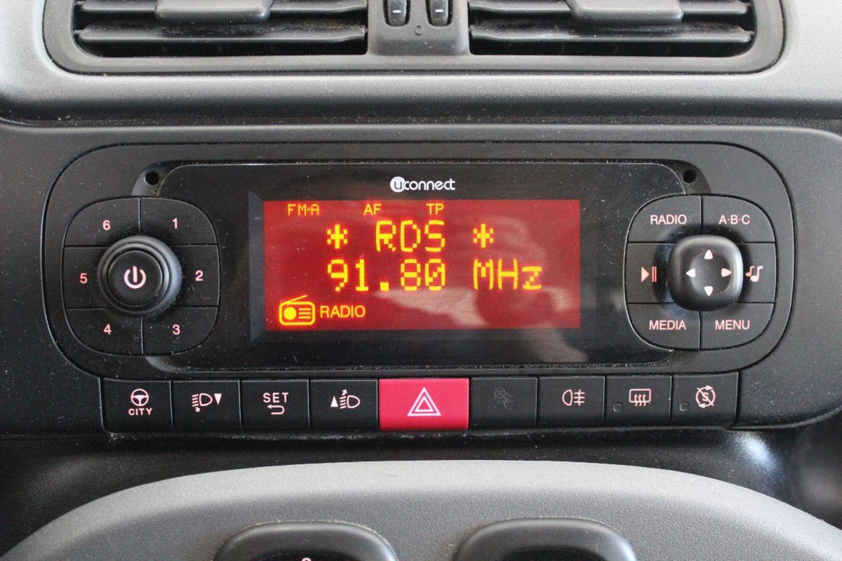 Fiat Panda 1.0 FireFly S&S Hybrid City Cross (14)