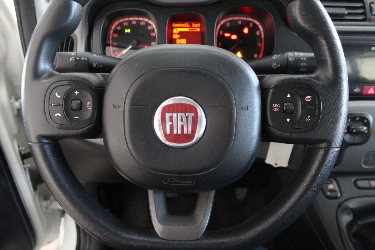 Fiat Panda 1.0 FireFly S&S Hybrid City Cross (9)
