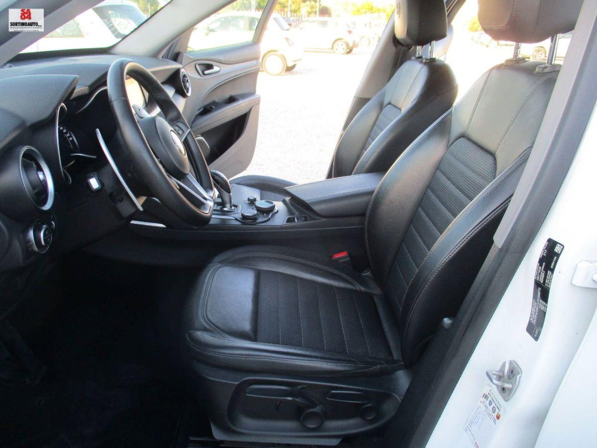 Alfa Romeo Stelvio Stelvio 2.2 Turbodiesel 210 CV AT8 Q4 GT Junior (15)