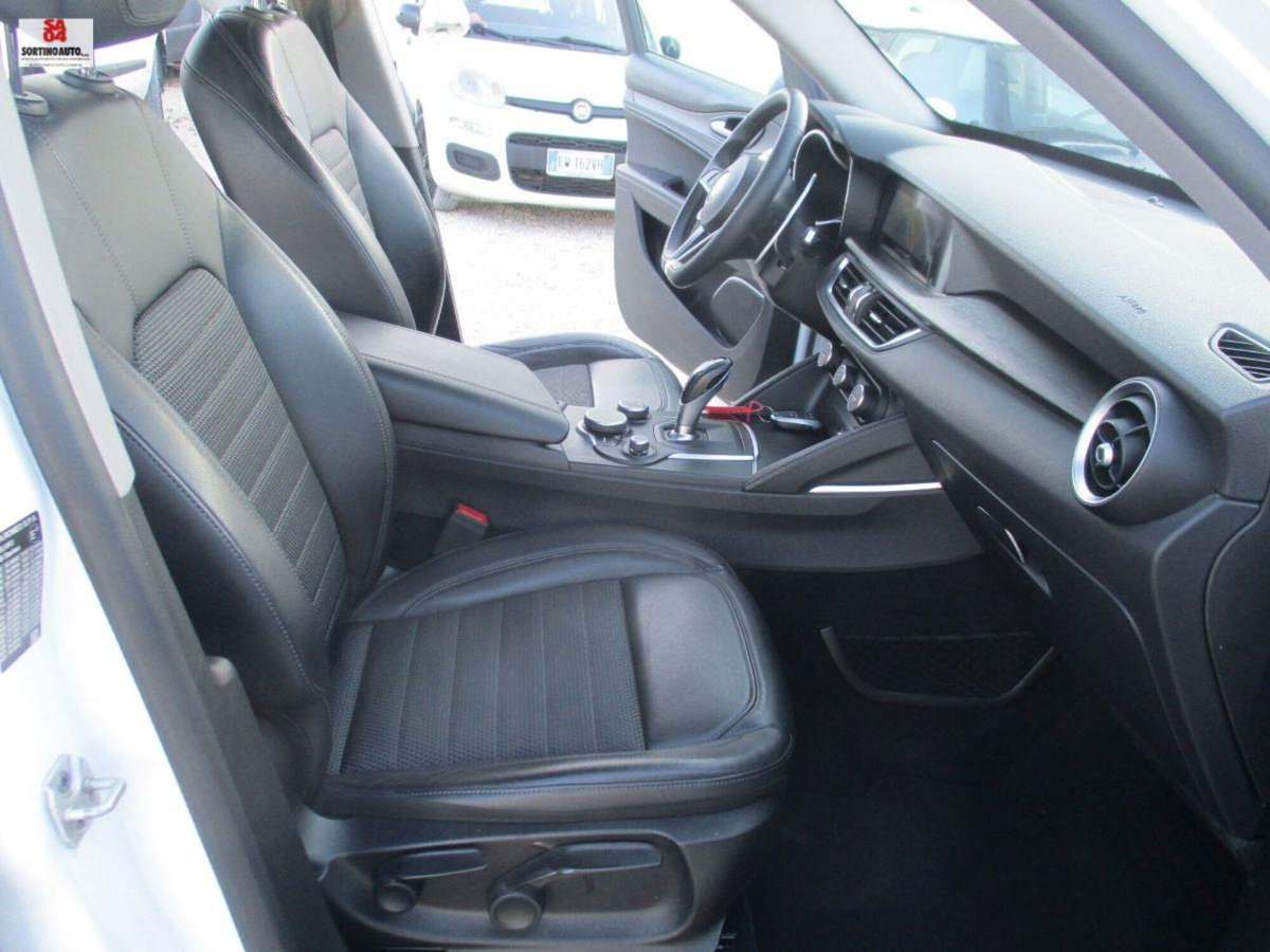 Alfa Romeo Stelvio Stelvio 2.2 Turbodiesel 210 CV AT8 Q4 GT Junior (19)