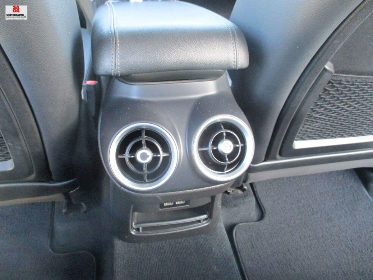 Alfa Romeo Stelvio Stelvio 2.2 Turbodiesel 180 CV AT8 RWD Business (14)