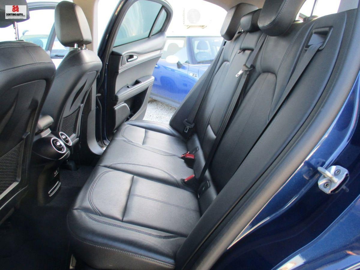 Alfa Romeo Stelvio Stelvio 2.2 Turbodiesel 180 CV AT8 RWD Business (16)