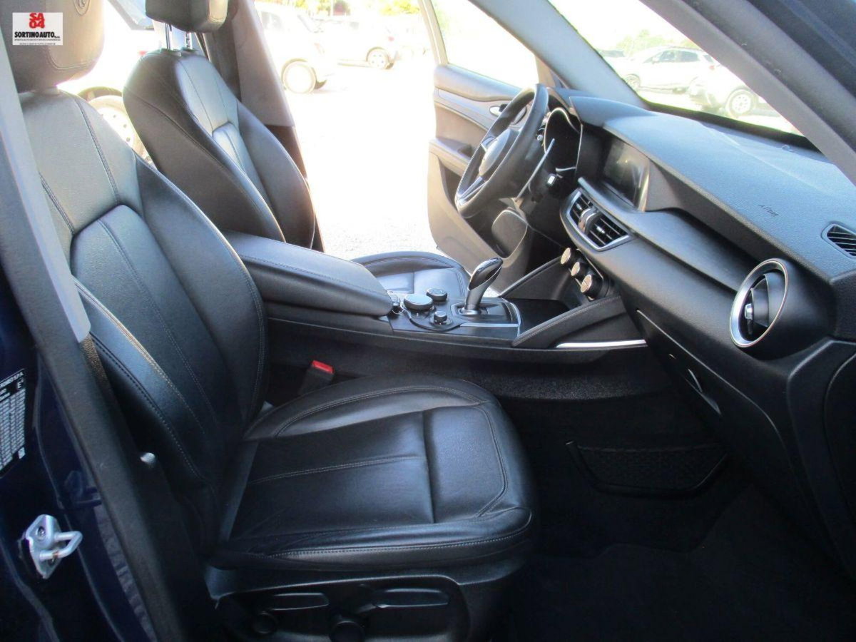 Alfa Romeo Stelvio Stelvio 2.2 Turbodiesel 180 CV AT8 RWD Business (19)