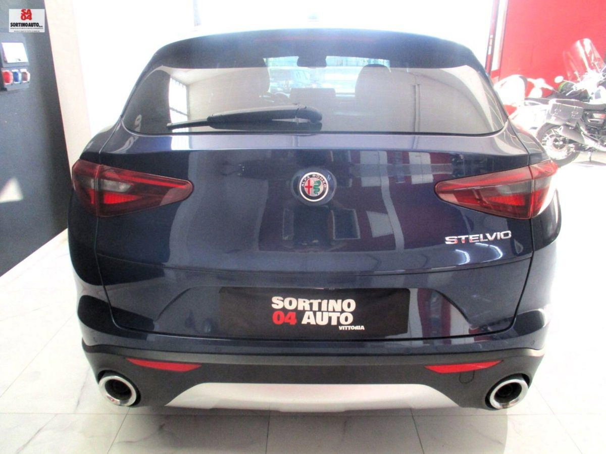 Alfa Romeo Stelvio Stelvio 2.2 Turbodiesel 180 CV AT8 RWD Business (6)