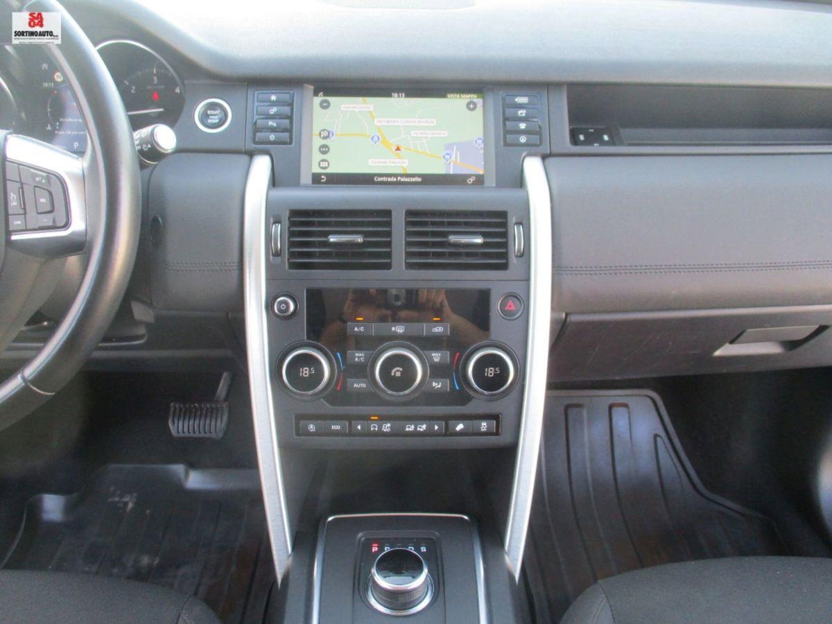Land Rover Discovery Sport 2.0 TD4 150 CV Pure (10)