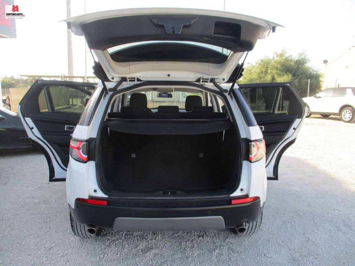 Land Rover Discovery Sport 2.0 TD4 150 CV Pure (16)