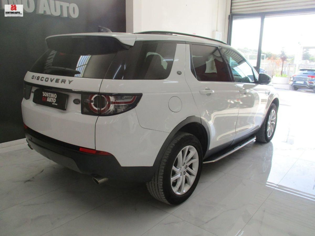 Land Rover Discovery Sport 2.0 TD4 150 CV Pure (2)