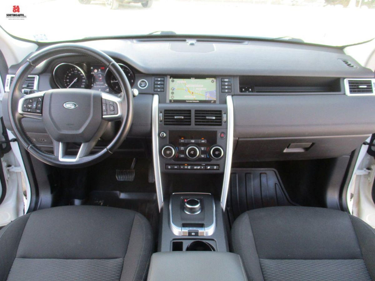 Land Rover Discovery Sport 2.0 TD4 150 CV Pure (8)