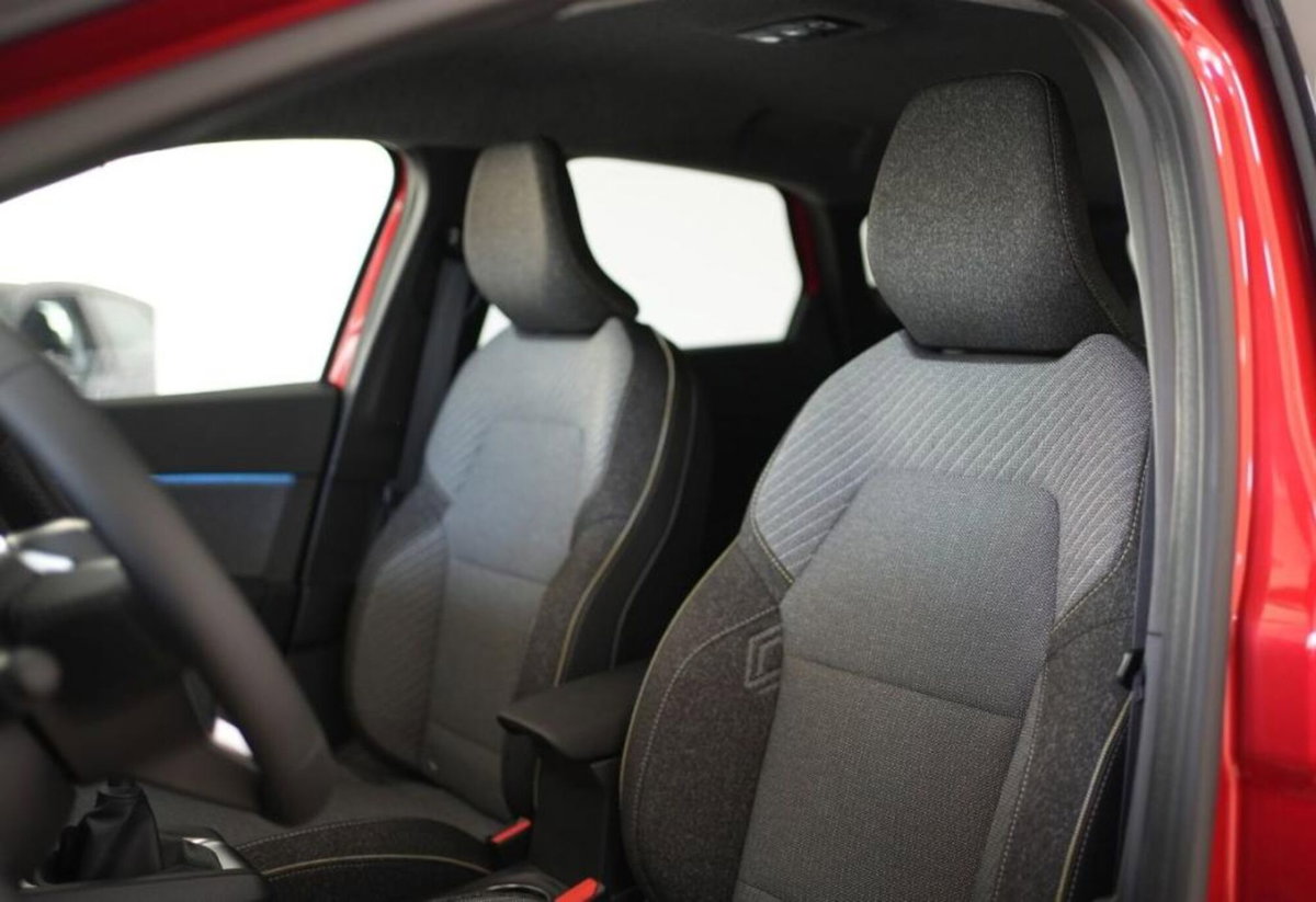 Renault Captur 1.0 eco-g Techno 100cv (5)